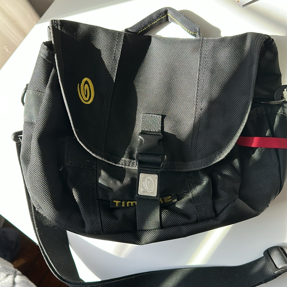 Timbuk 2 small messenger/crossbody bag